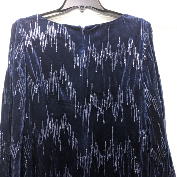 ELIZA J VELVET SHEATH PARTY with cold shoulder - Picture 2 of 9